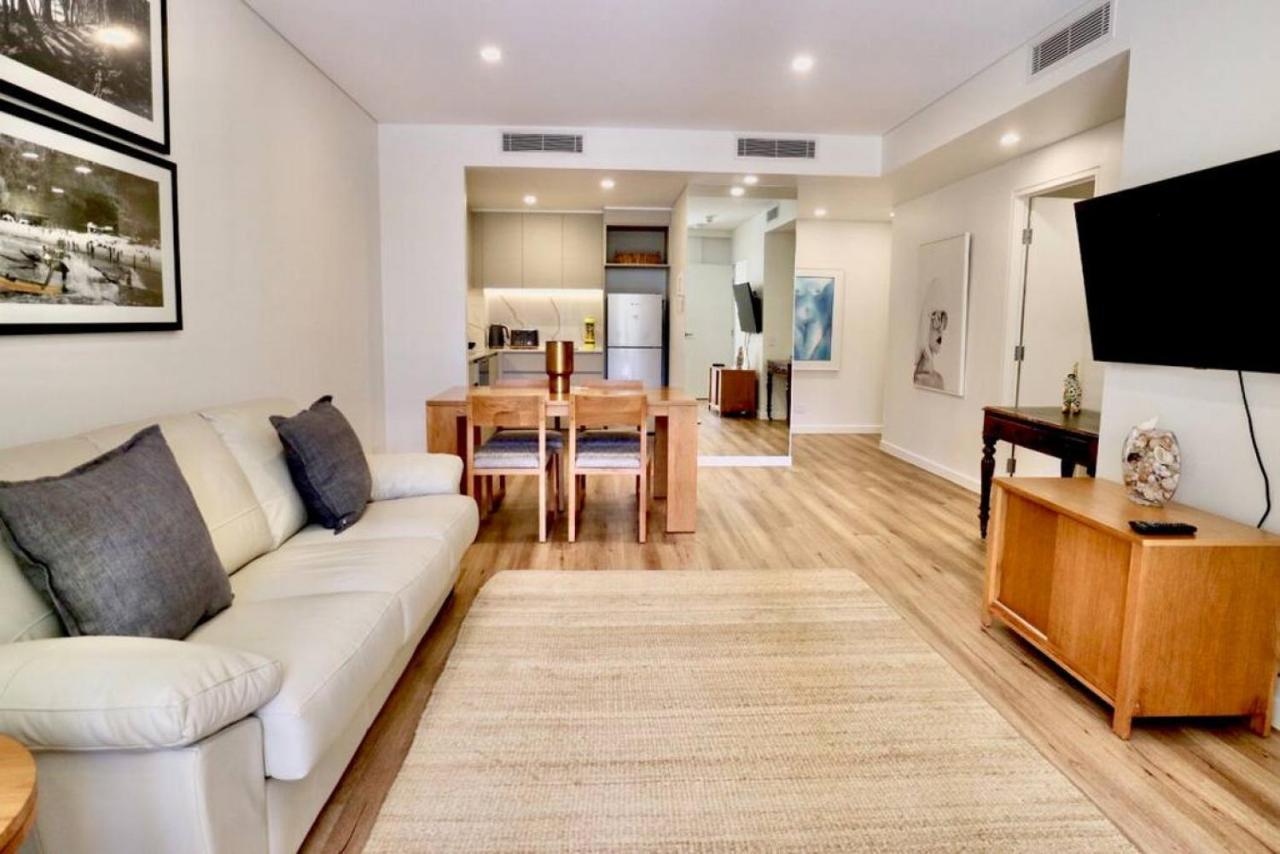 617 Hastings Street Metres To The Beach Noosa Heads Exterior photo