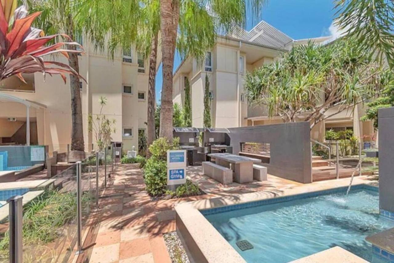 617 Hastings Street Metres To The Beach Noosa Heads Exterior photo
